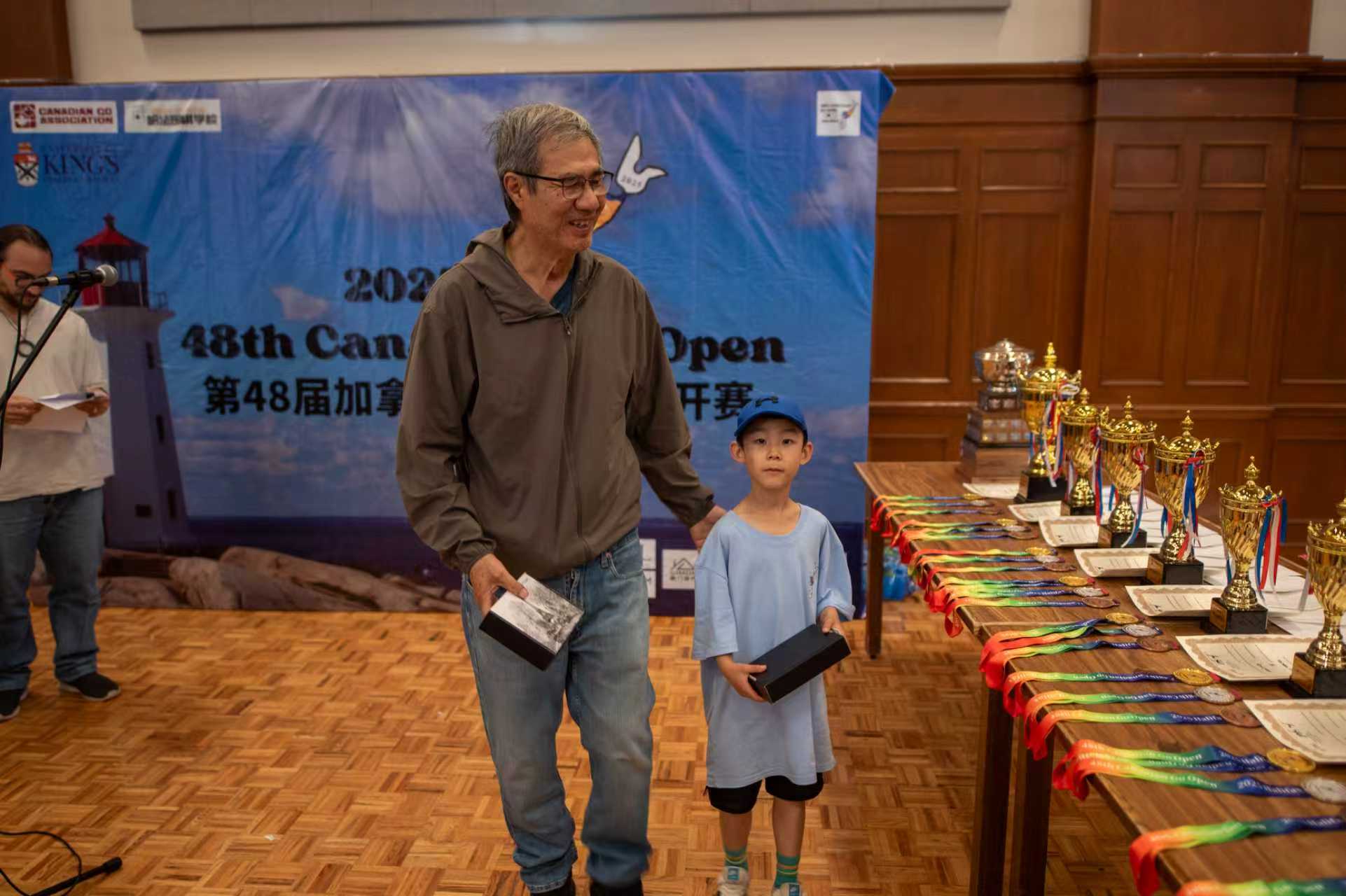 Award presentation at the 48th Canadian Open